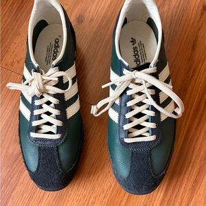 Adidas Green & White Classic Retro Sneakers [NWOT] Size 6.5
